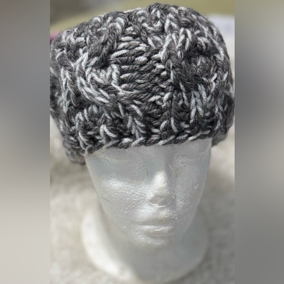 Handmade Hand crafted XOXO Knit headband gray sparkle - Picture 4 of 6